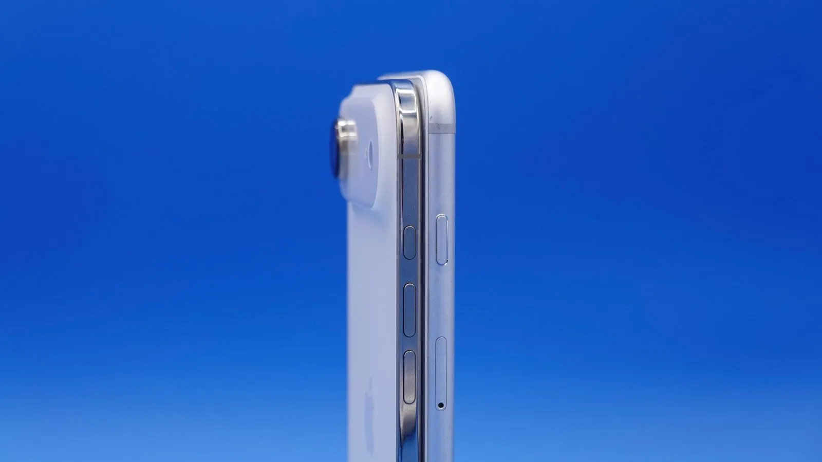 Apple just delayed the iPhone Air 2, report says